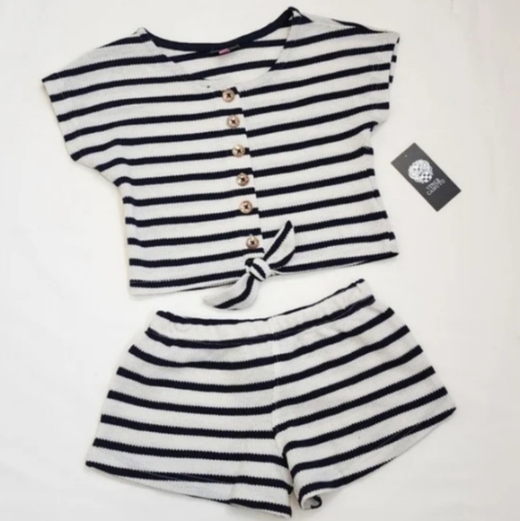 Vince Camuto Navy and White Striped Knit Set - Picture 9 of 9